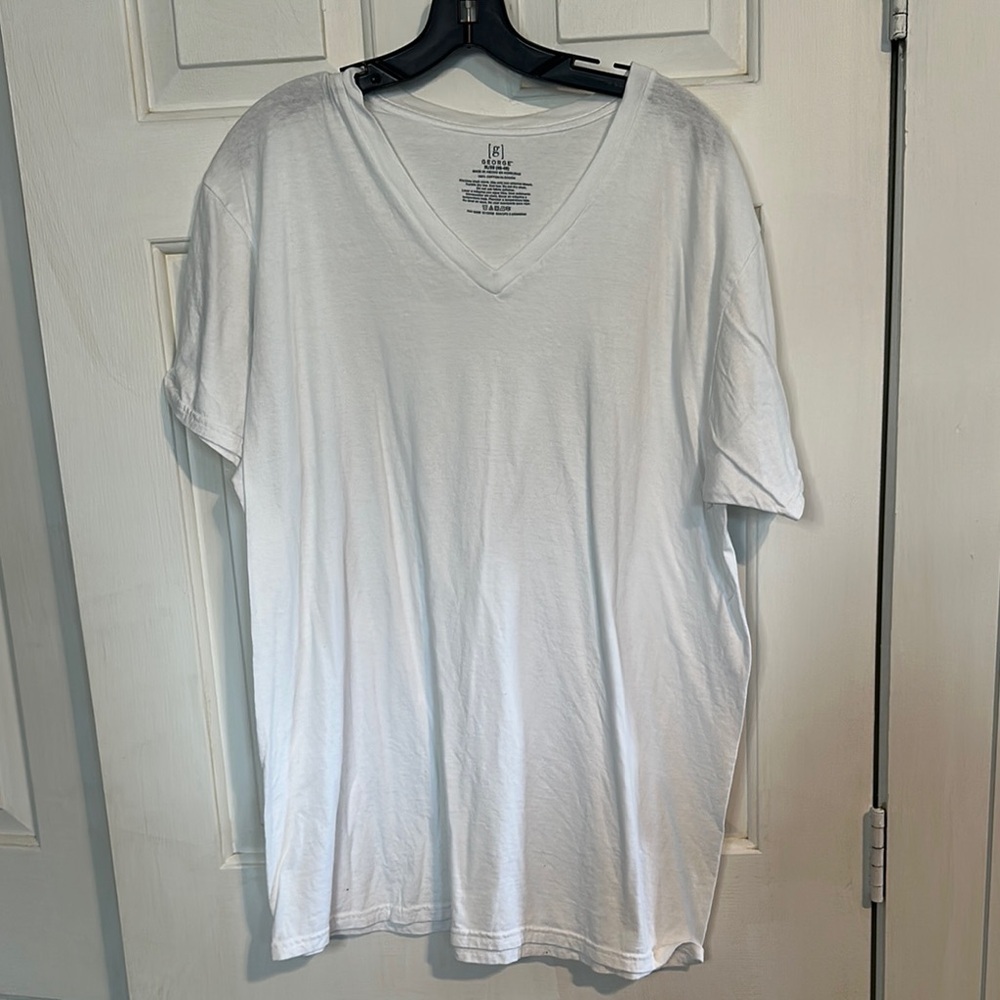 George men’s white neck tshirt size XL